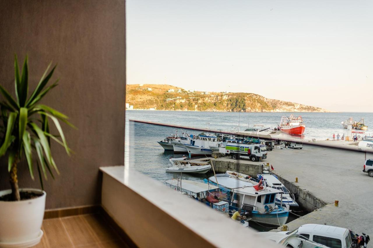Rea Boutique Hotel Himare Bagian luar foto