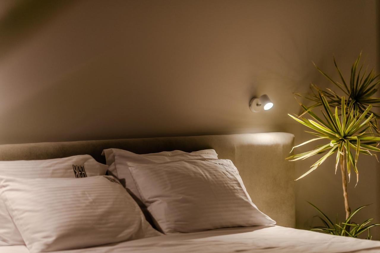 Rea Boutique Hotel Himare Bagian luar foto