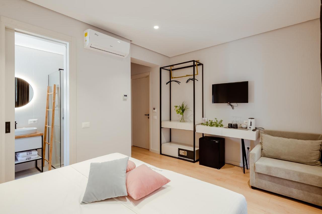 Rea Boutique Hotel Himare Bagian luar foto