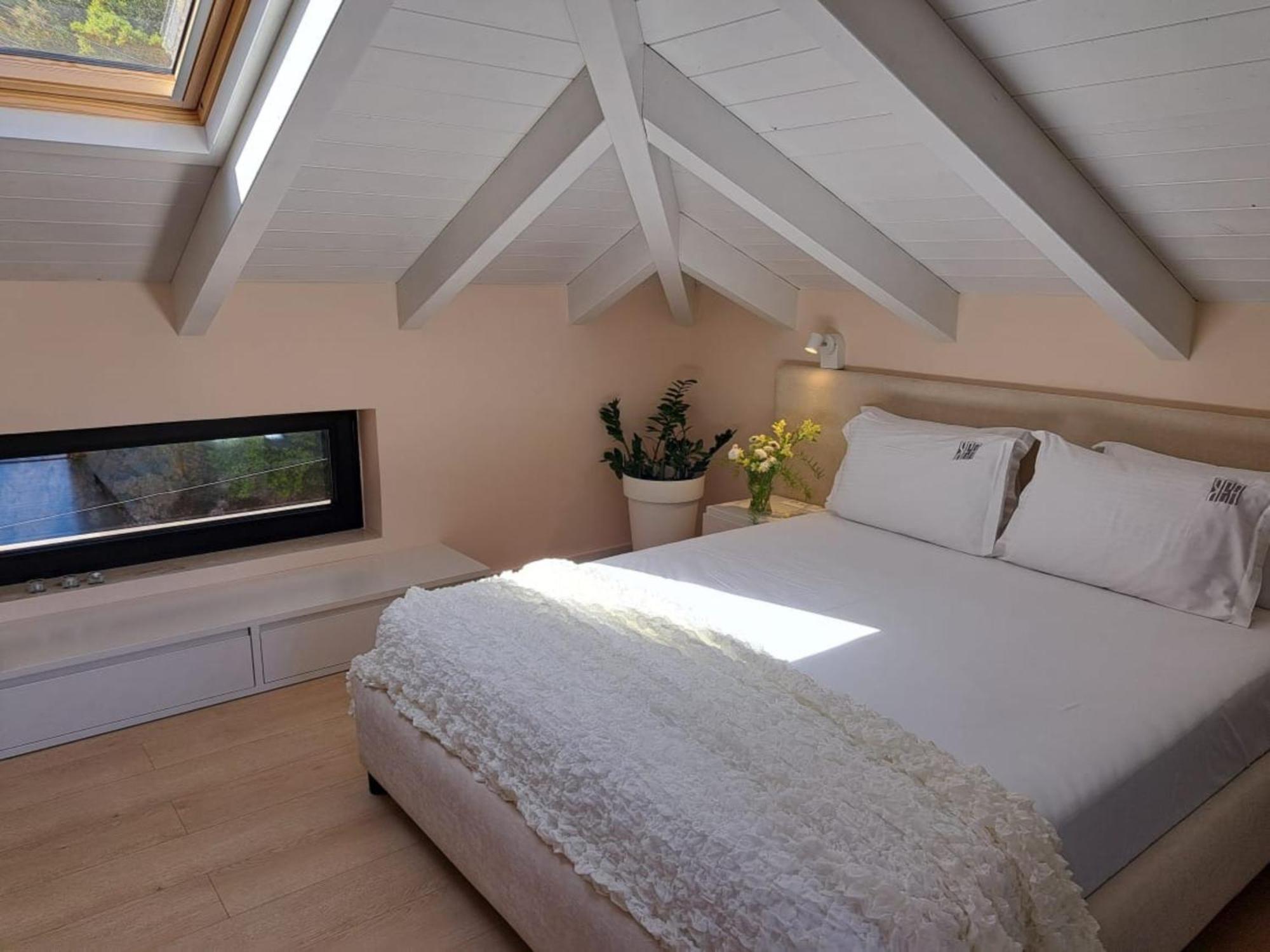 Rea Boutique Hotel Himare Bagian luar foto