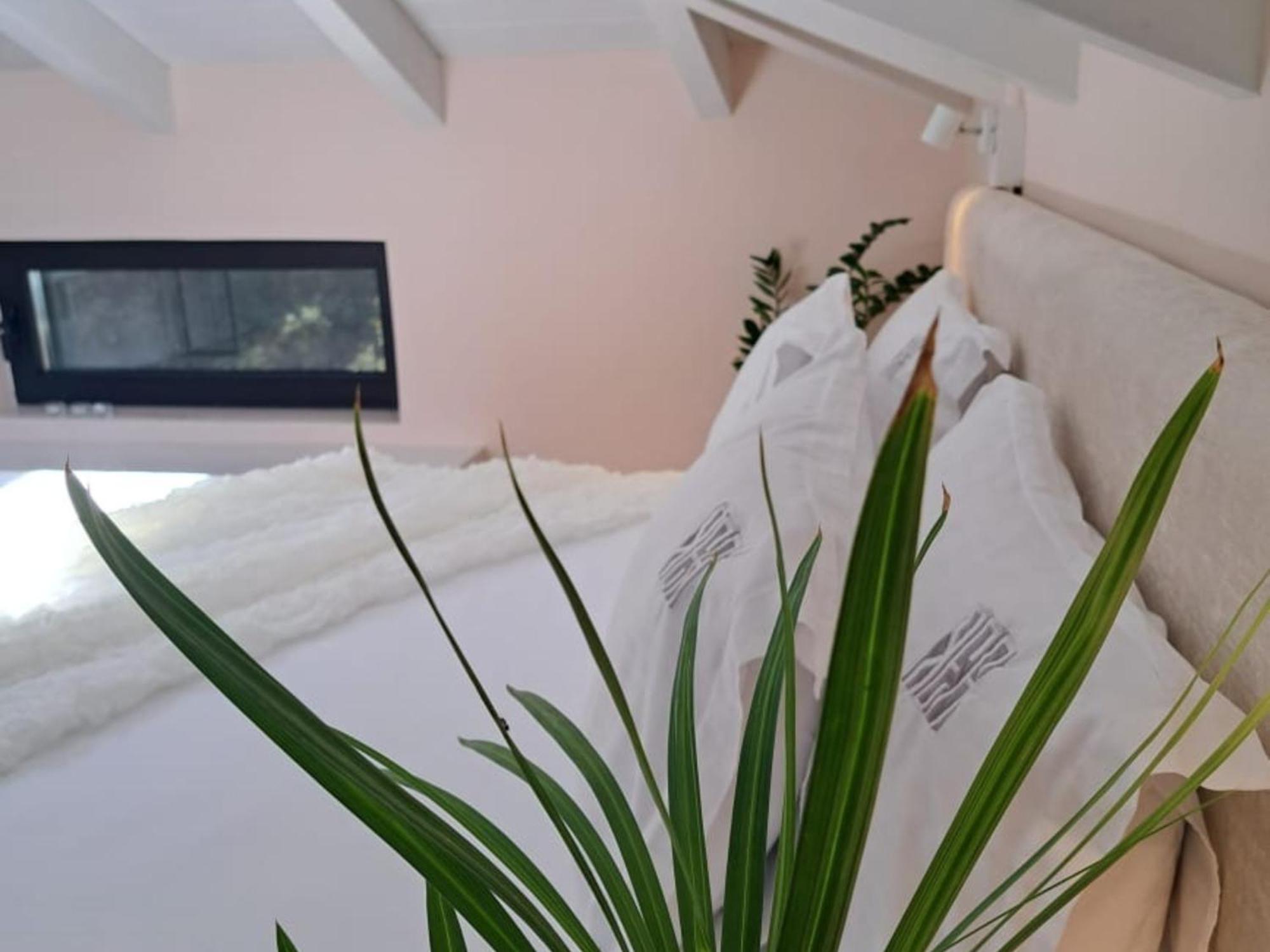 Rea Boutique Hotel Himare Bagian luar foto
