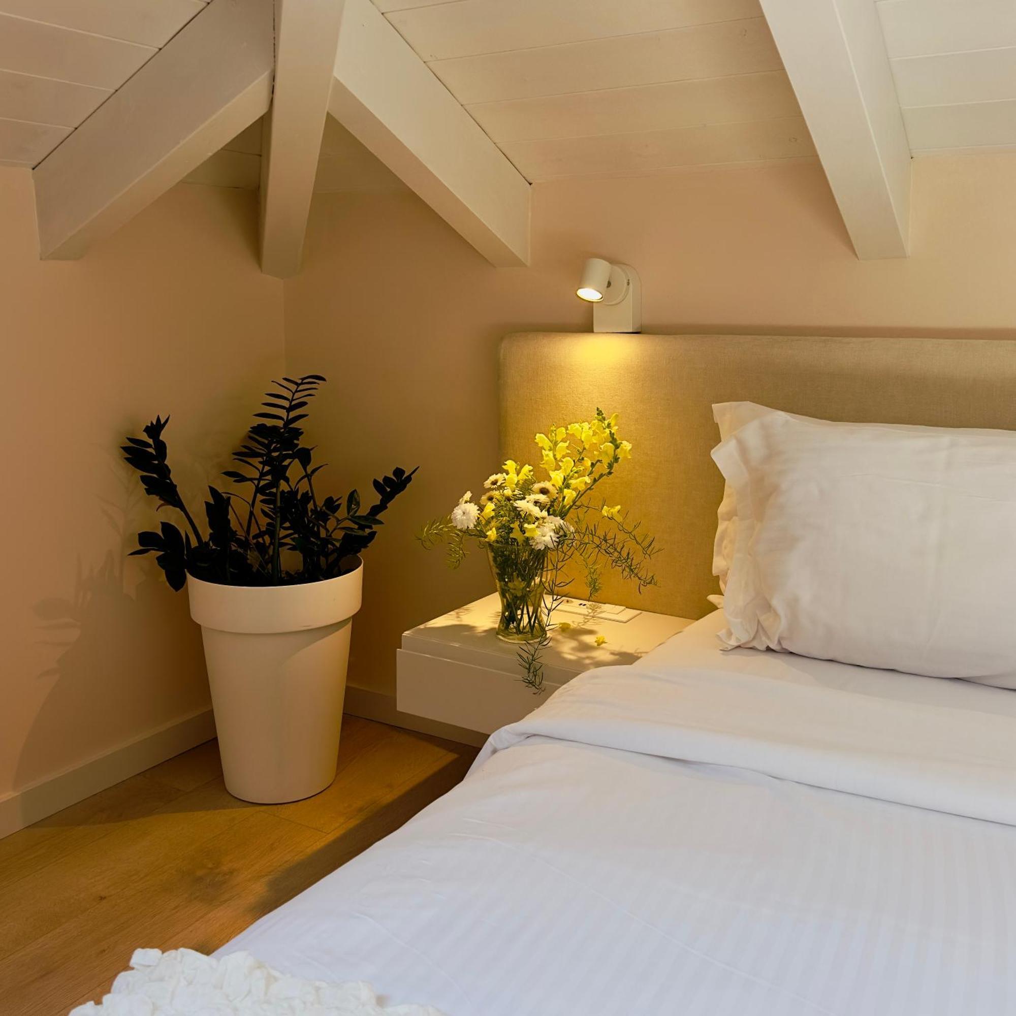 Rea Boutique Hotel Himare Bagian luar foto