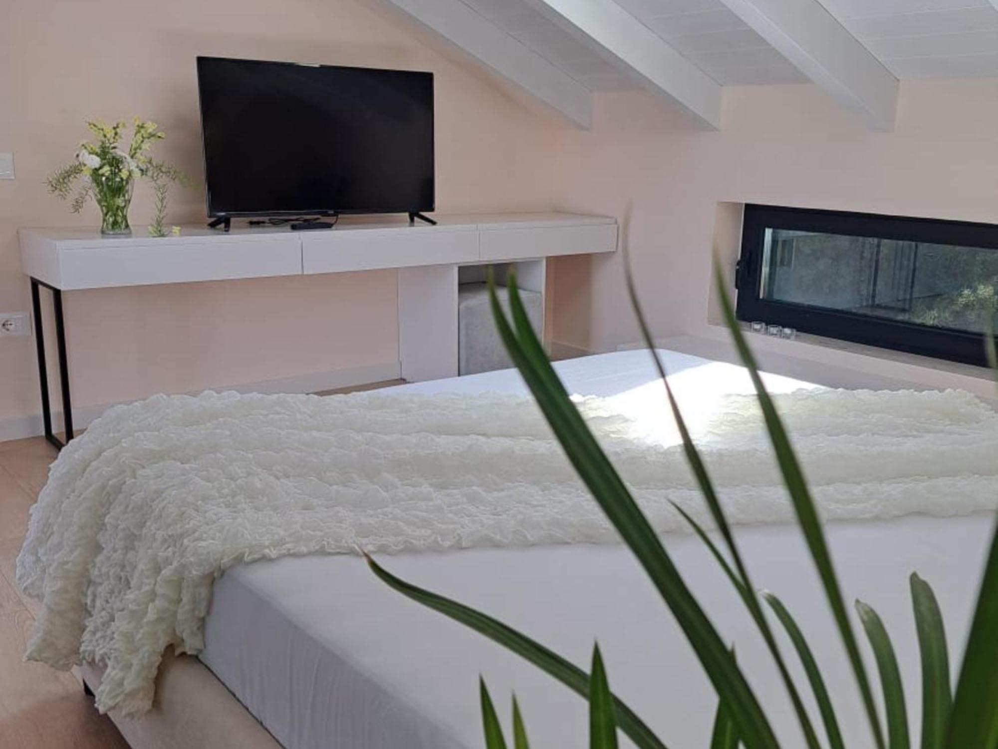 Rea Boutique Hotel Himare Bagian luar foto