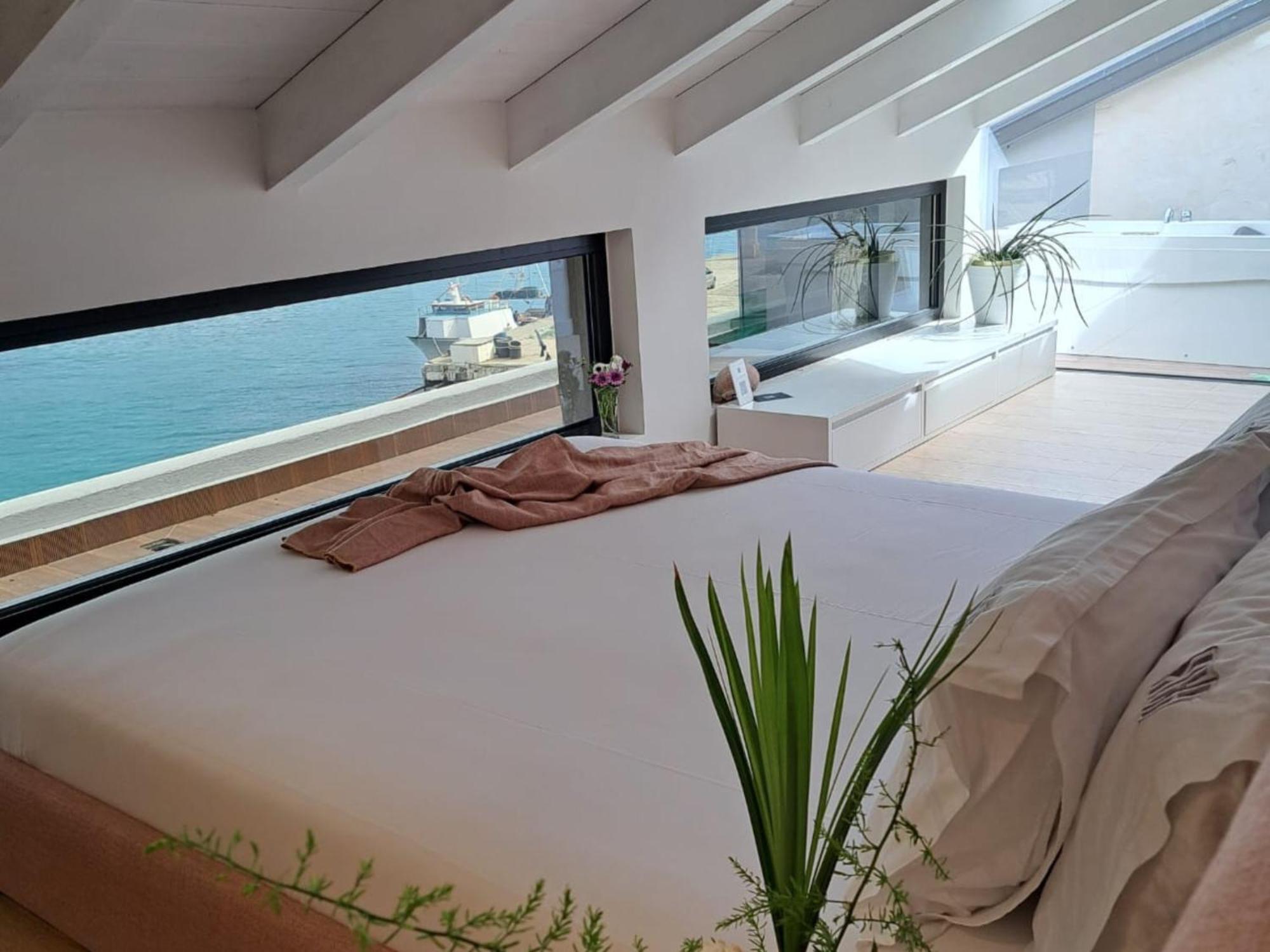 Rea Boutique Hotel Himare Bagian luar foto