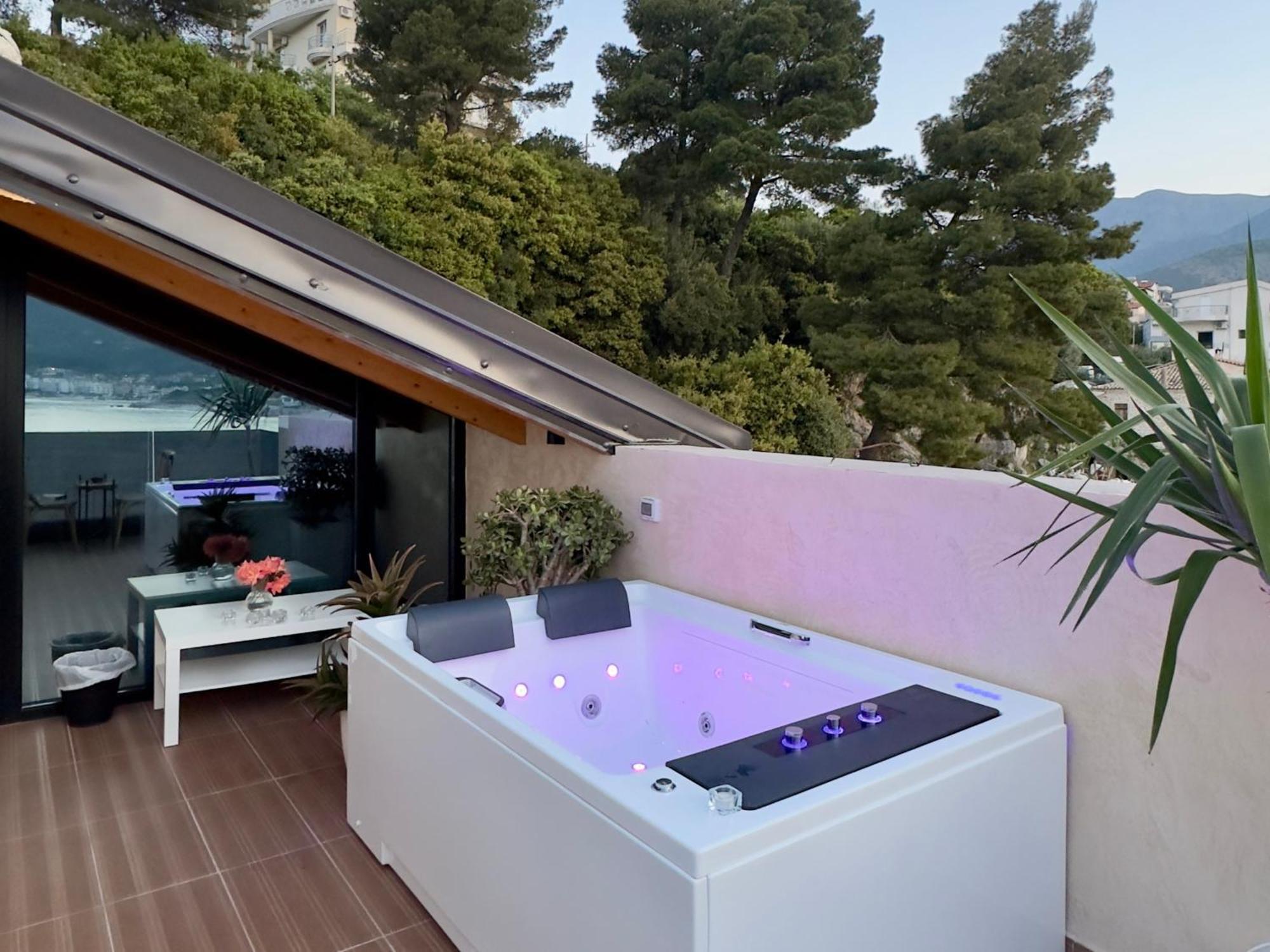 Rea Boutique Hotel Himare Bagian luar foto